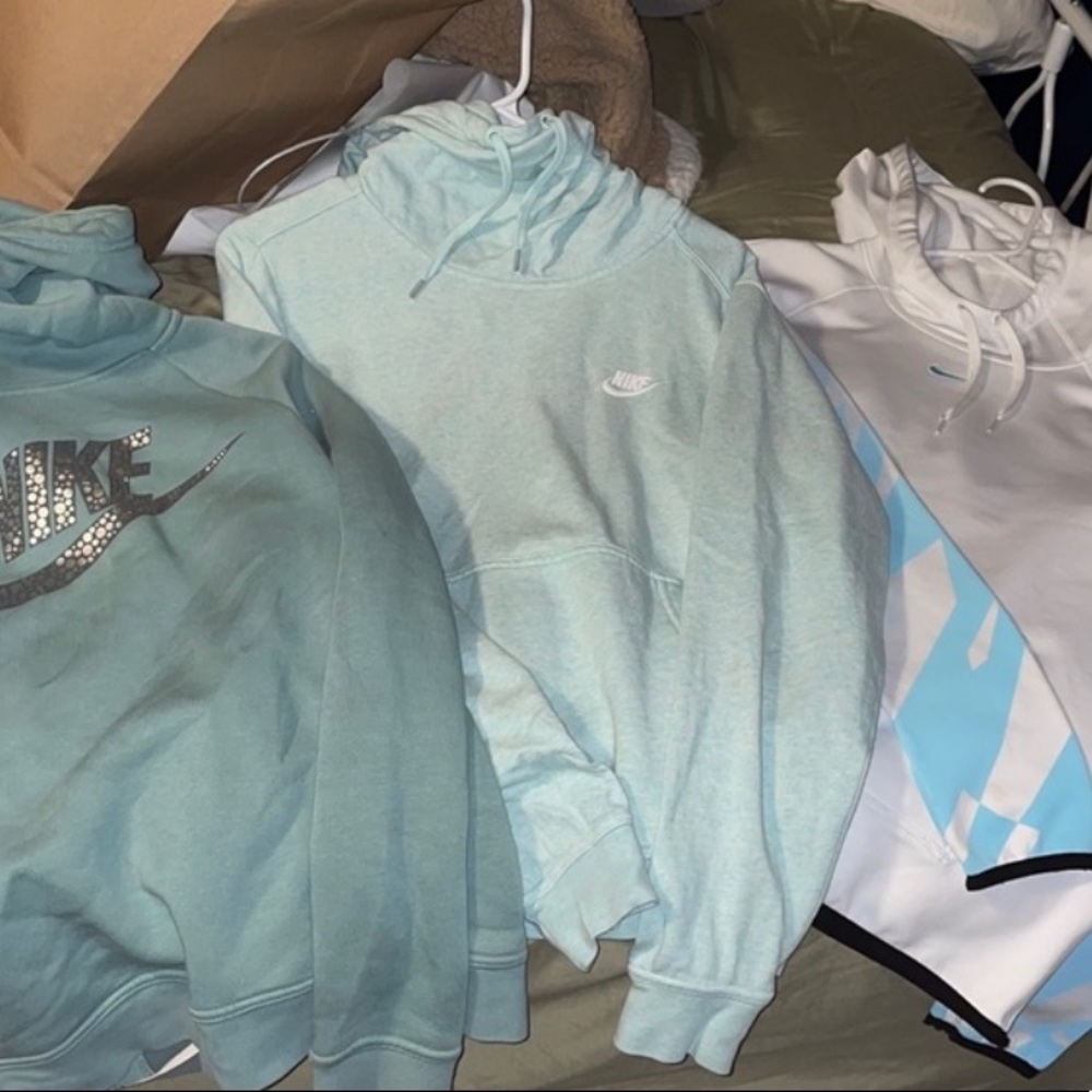 Bundle of woman’s Nike hoodies
